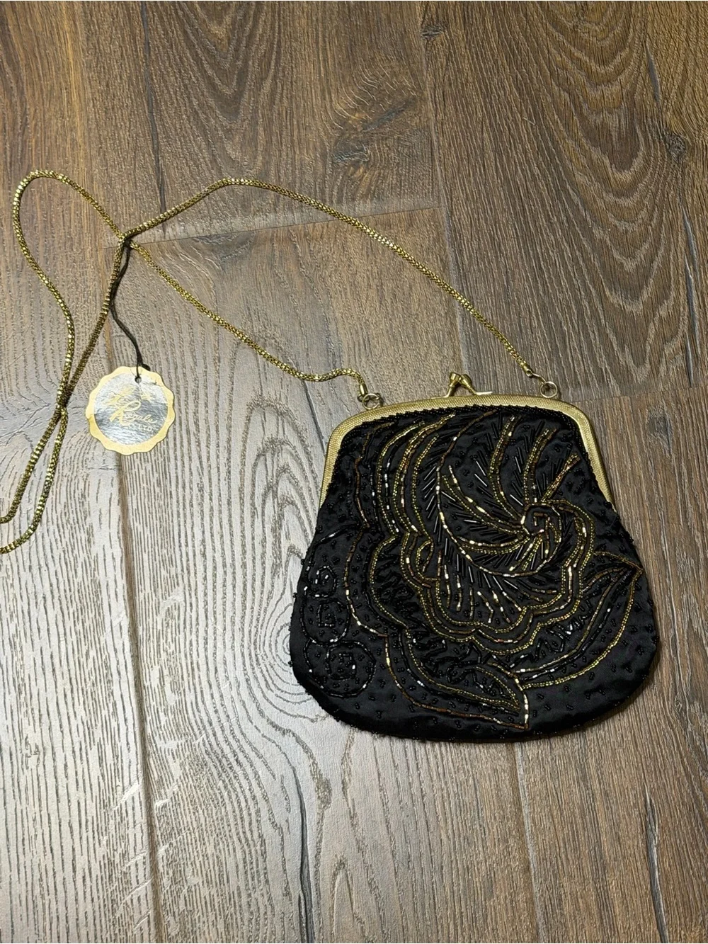 La Regale elegant black